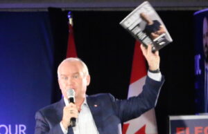 Erin O’Toole – Le chef des Conservateurs du Canada. Le plan dé rétablissement du Canada Agir pour l’avenir - Photo Mosaic Edition Edward Akinwunmi