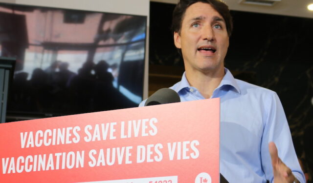 Justin Trudeau – Vaccination save lives Anyone refusing to take the COVID vaccine should not impose their choice to do so on others, says Justin Trudeau.Justin Trudeau was at Nafisa Cuisine; the restaurant of a Syrian refugee in Mississauga where he announced plans to set up a one billion dollar COVID-19 proof of vaccination program. Photo Mosaic Edition Edward Akinwunmi.