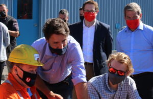 Justin Trudeau spends Labour Day with workers in Welland