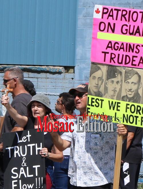 Protesters followed Justin Trudeau to Welland. They gathered in front of Valbruna ASW INC. Photo Mosaic Edition Edward Akinwunmi