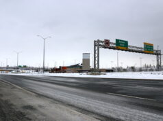 Peace Bridge – Fort Erie is still closed to traffic to USA Maintenance trucks blocked the highway leading to the Peace Bridge - Photo Mosaic Edition Edward Akinwunmi
